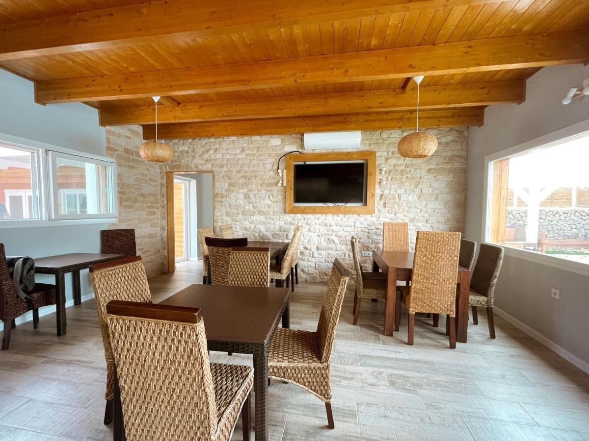 Kampaoh Cova Negra Hotel Marchuquera Bagian luar foto